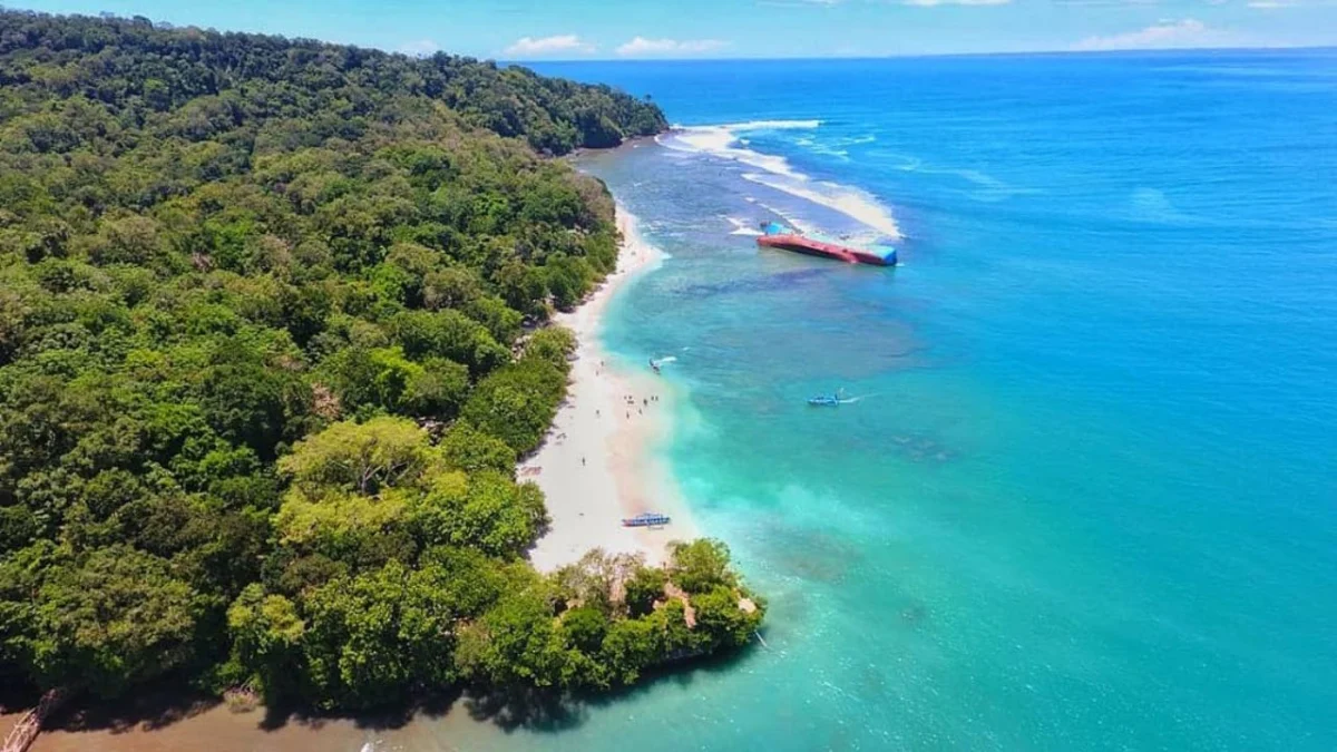 Deretan 5 Pantai Terbaik untuk Wisata di Jawa Barat