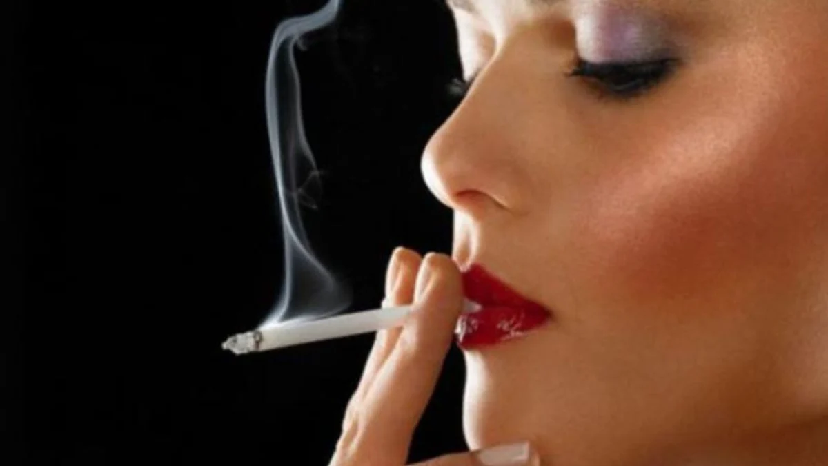 Jangan Anggap Remeh, Inilah 7 Dampak Buruk Merokok Bagi Wanita