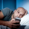 Apakah Benar Bermain Gadget Terlalu Lama Bisa Bikin Insomnia?